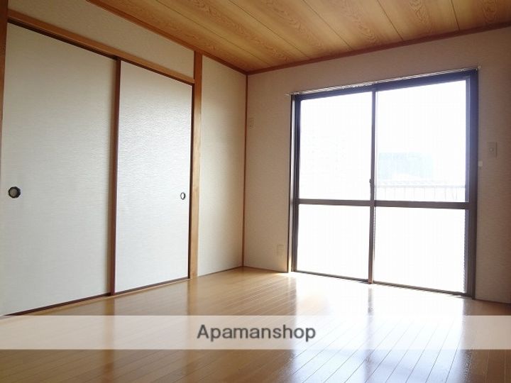 W.K.レジデンス303の居間