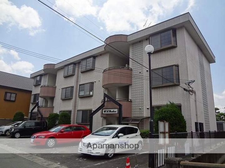 W.K.レジデンス303の外観