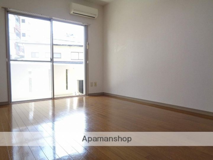 フラワーハイツ102の居間