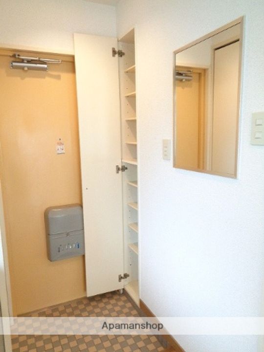 熊本県熊本市中央区渡鹿6丁目の賃貸マンション101の玄関