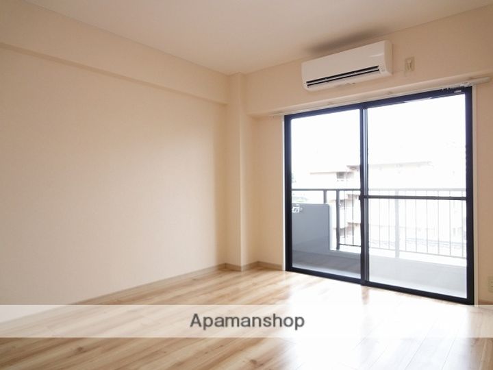 Yコーポ大江105の居間