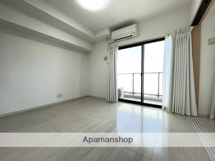 新屋敷ピアッツァビルの内装