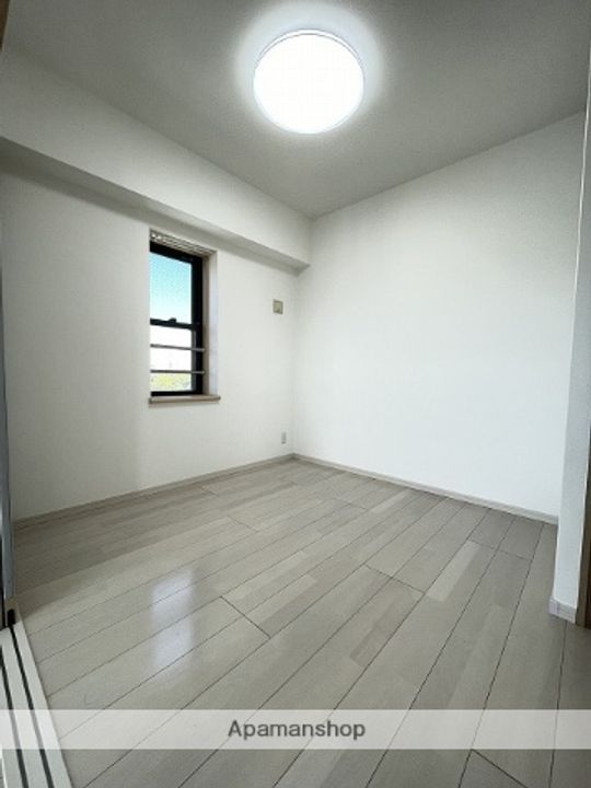 新屋敷ピアッツァビルの内装