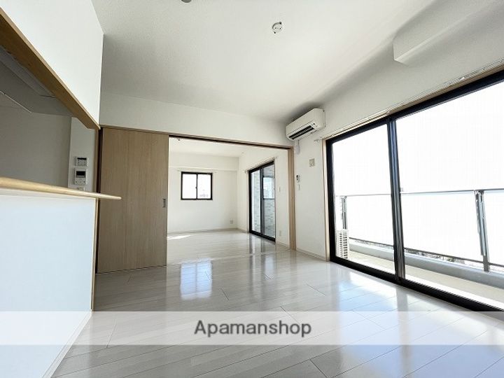 新屋敷ピアッツァビルの内装