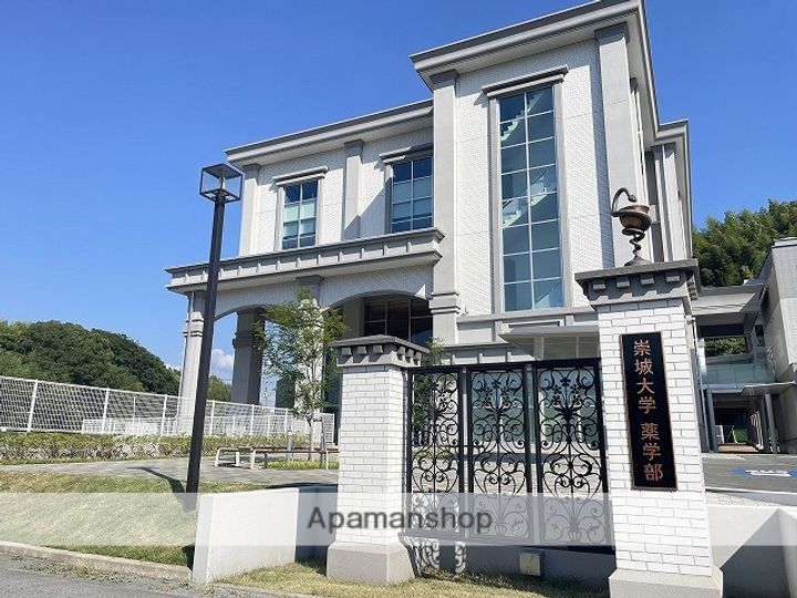 SAINT−HURSTの周辺