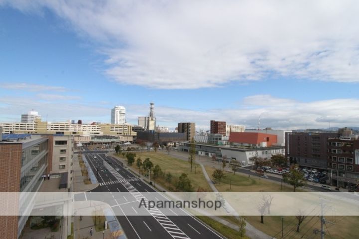 タンネンバウムⅢ607の周辺