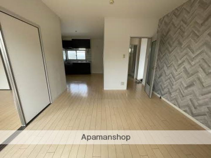 ルミエール高畑 Aの居間