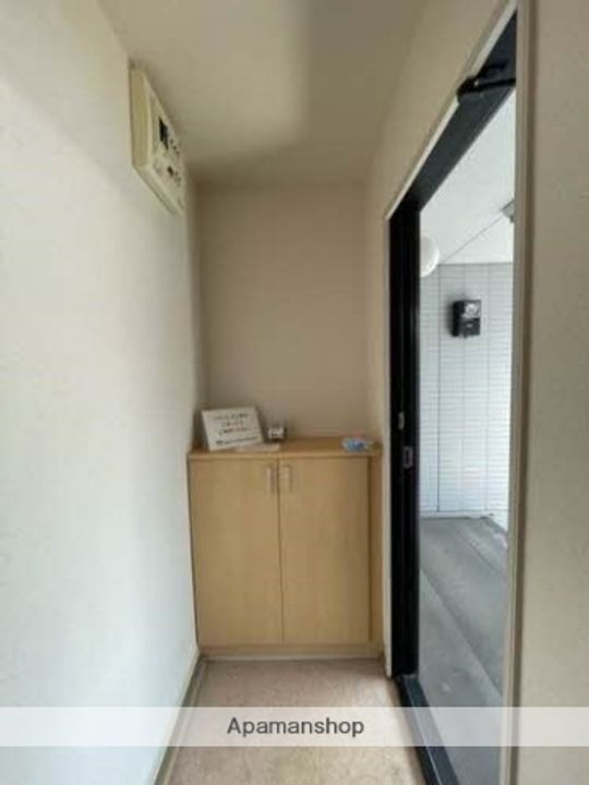 ルミエール高畑 Aの玄関