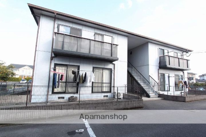 ルミエール高畑 Aの外観