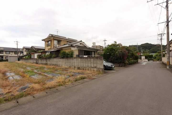 ヴェルドミールⅡの周辺