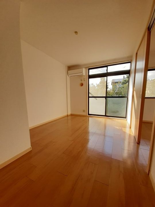 ボヌール・みき103の居間