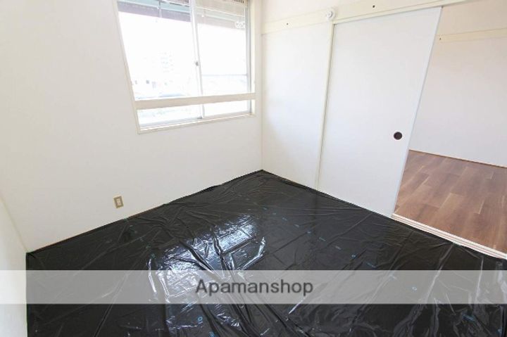 レピュート芳万201の内装