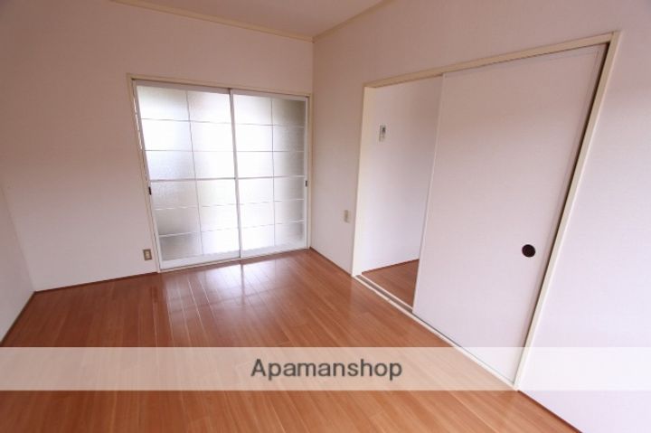 レピュート芳万203の内装