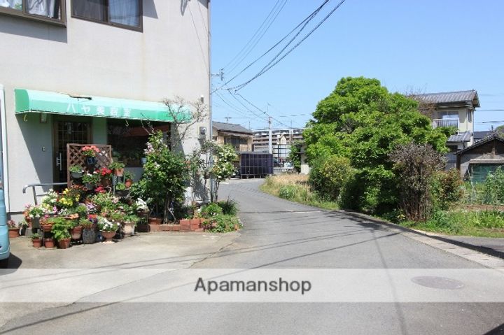 レピュート芳万203の周辺