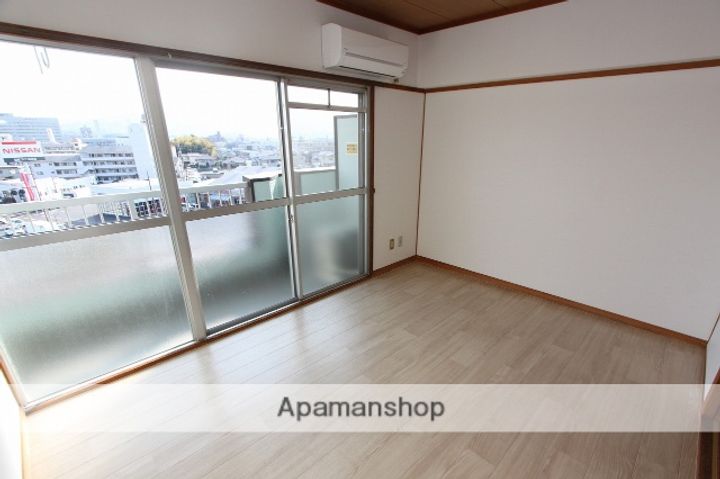 サザンシティ大和506の居間