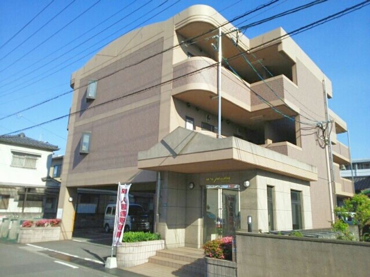 A・E PIRIKAの外観