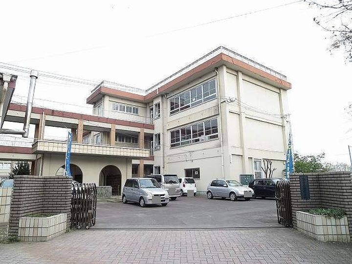 グレイスあんずの周辺