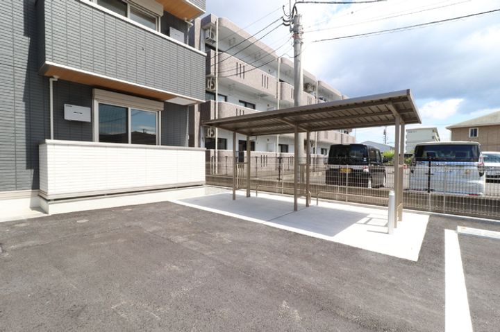 PREMILIFE須賀の内装