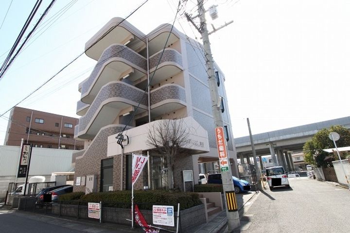 PRATIQUE顕徳の外観