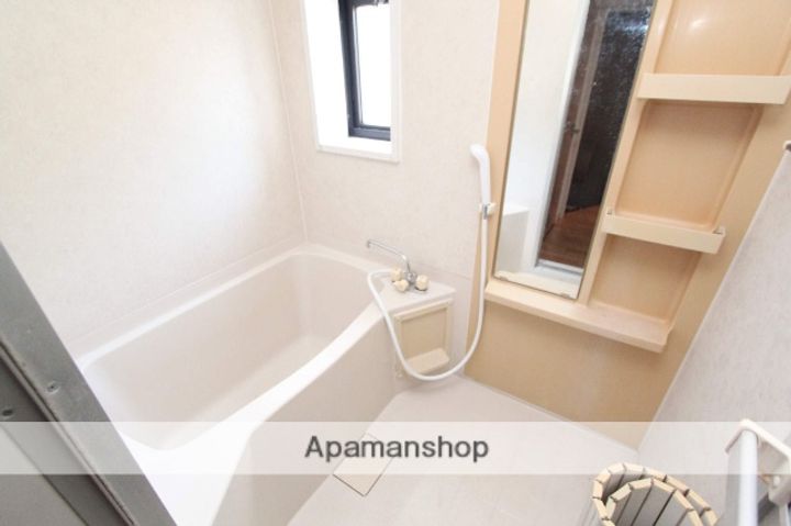 ソレーユB102の風呂