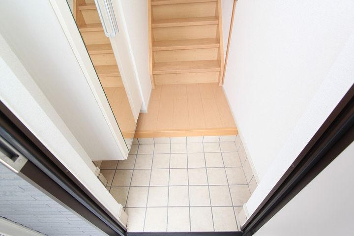 アンジュ・ドゥの玄関