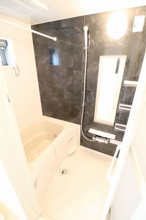 コンフォート上野丘南Aの風呂