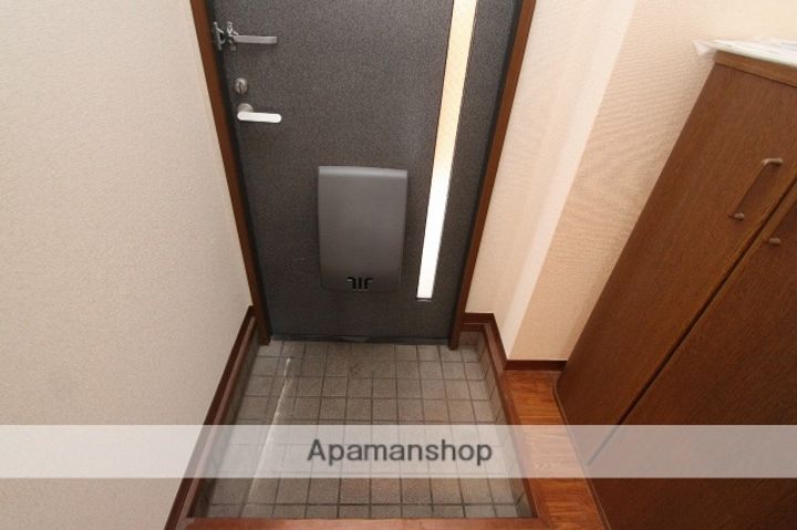 マイフローラ B棟の玄関