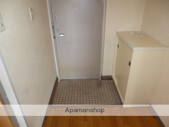 桜ヶ丘小野ビルの玄関