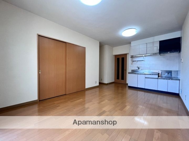 プランタン南町203の居間