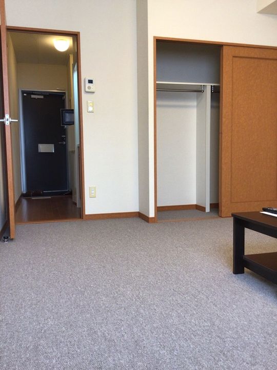 レオパレスピュアⅢの居間