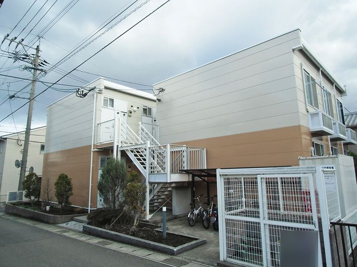 レオパレス富士見の外観