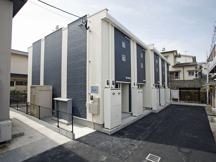 レオネクストやくまるの外観