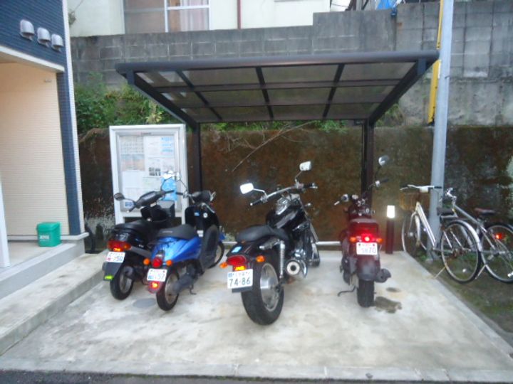レオネクストやくまるの外観