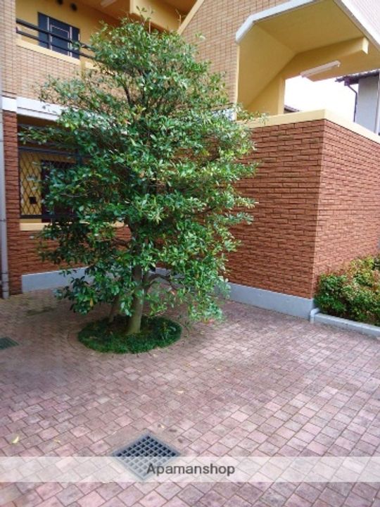 ラグナガーデン亀川の外観