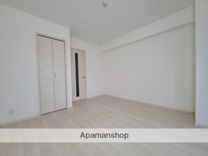 プレジデンス天満町の居間