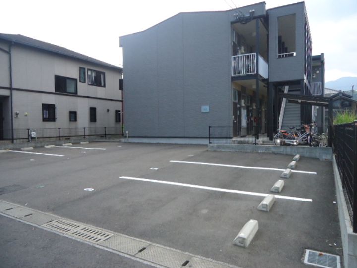 レオパレスドミール 別府105の外観
