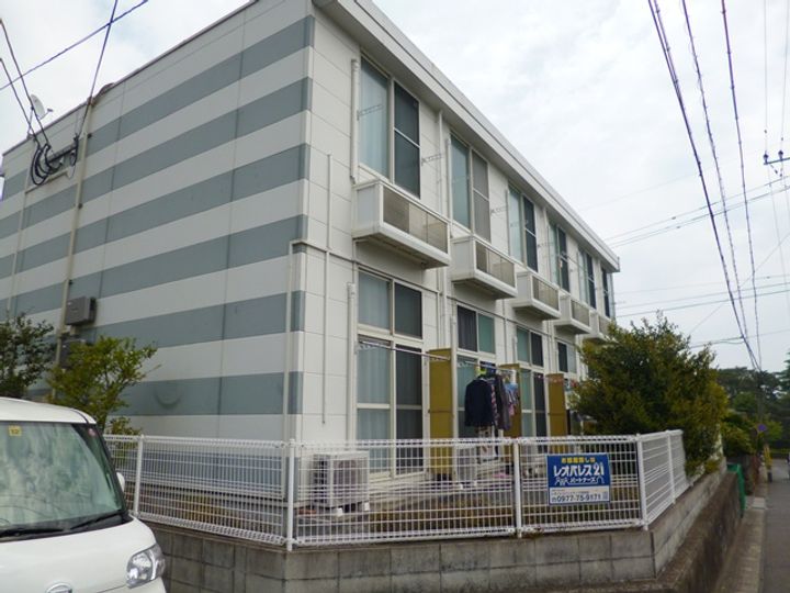レオパレス山の手の外観
