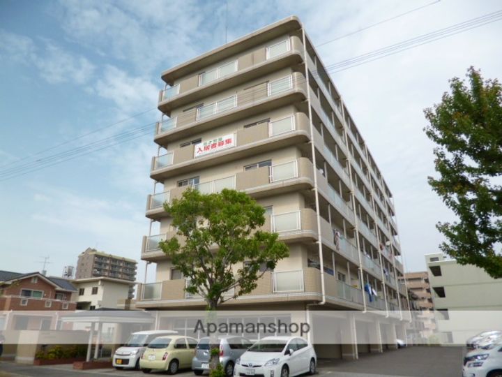 おかたマンション703の外観