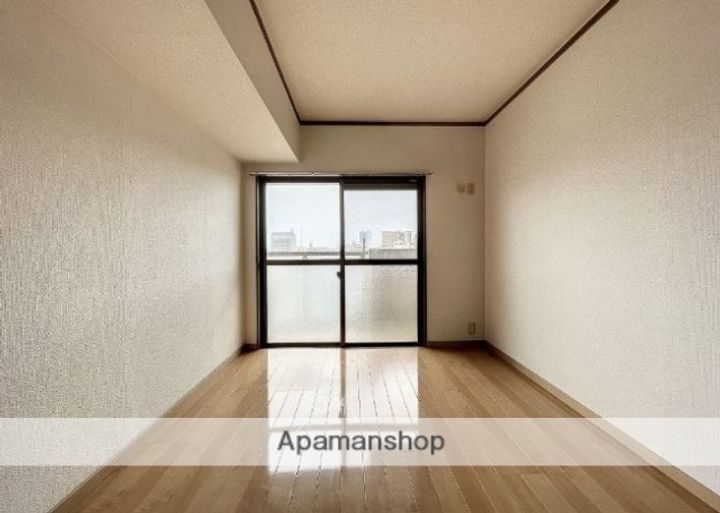 ナイスモア中島の内装