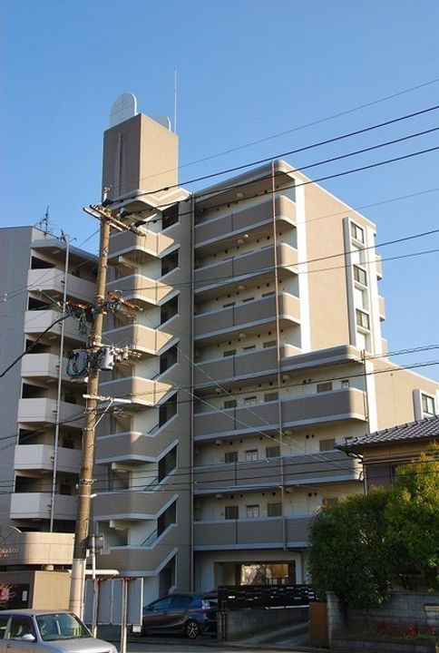 リバーサイド中島の外観