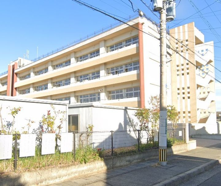 ブルー スカイの周辺