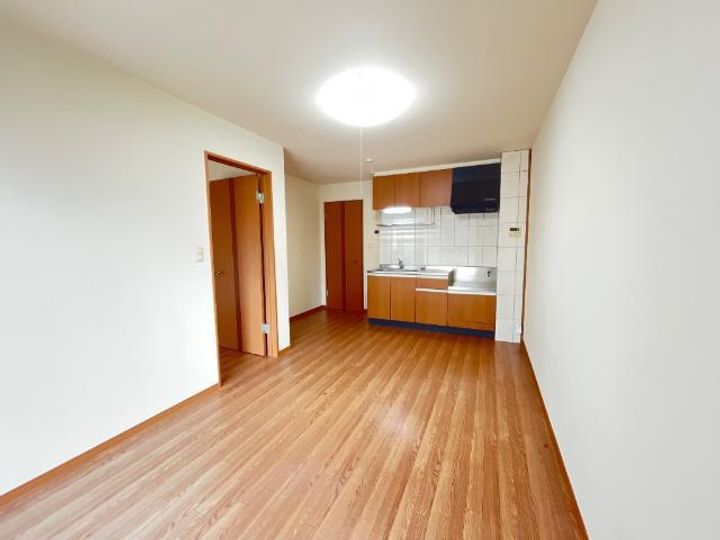 サンローズ蛍00103の居間