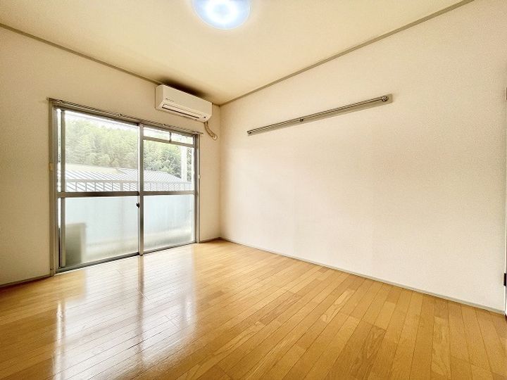 アフィニティ202の居間