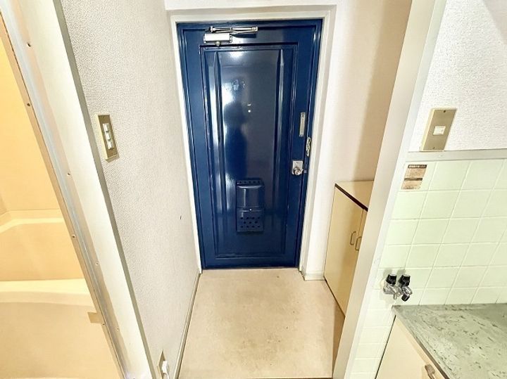 アフィニティ202の玄関