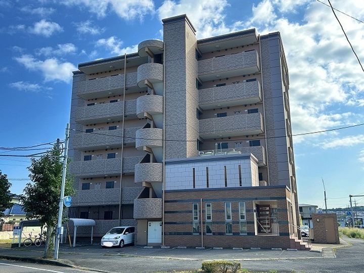 プランタン大在606の外観