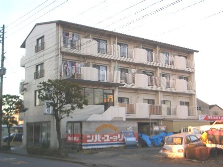 サンビルの外観