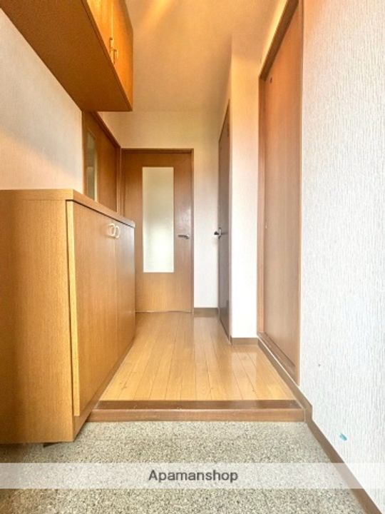 エントラーダ虹ヶ丘702の玄関