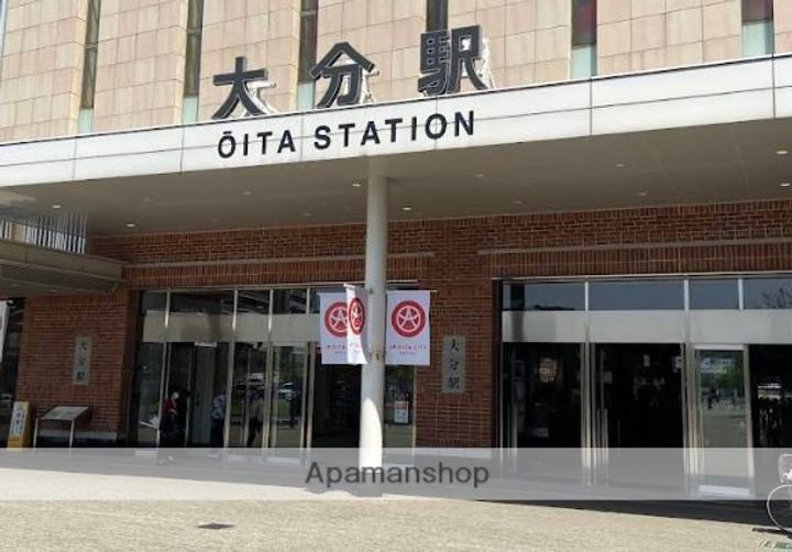 プティ シャンブルの周辺