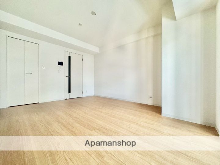 スカイメゾン新町606の居間