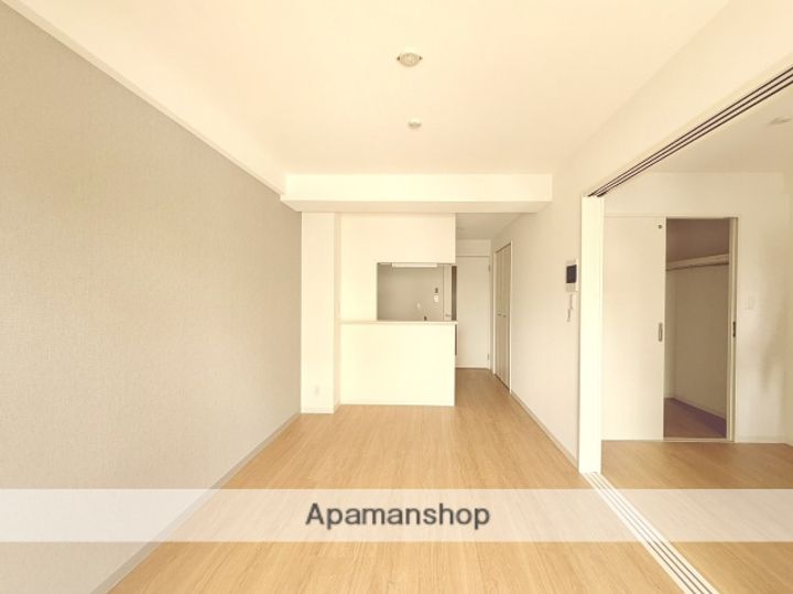 スカイメゾン新町1302の居間